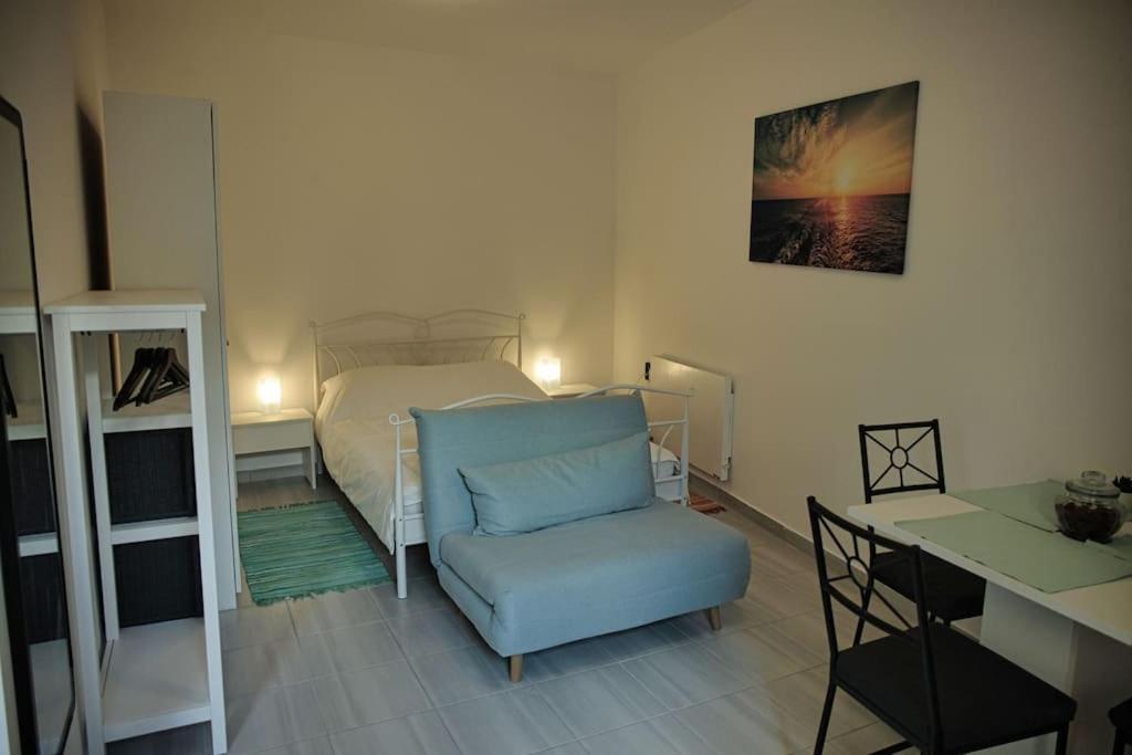 Studio Apartman Gajba In City Center Zagabria Esterno foto